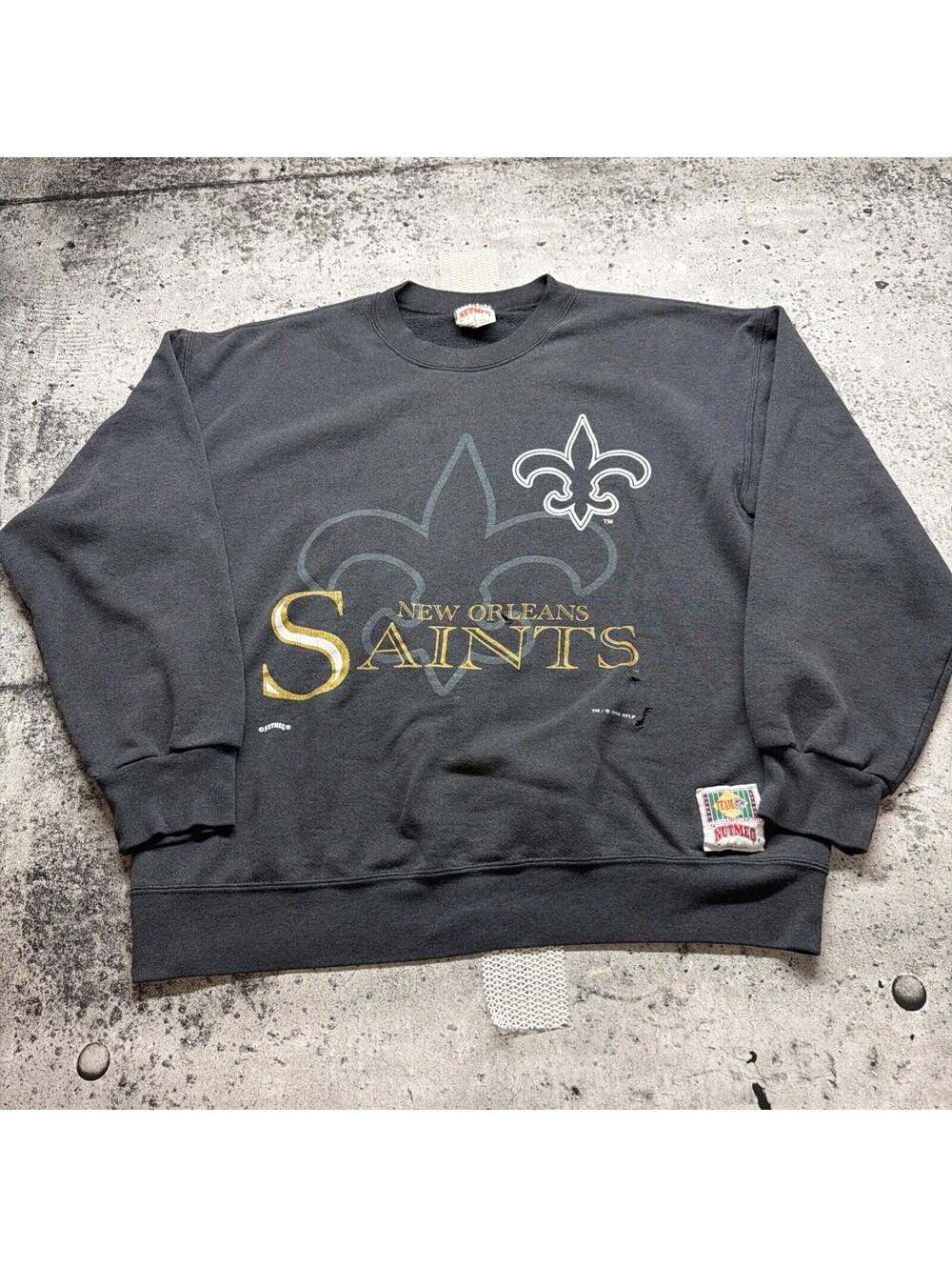 Vintage 1994 New Orleans Saints Sweatshirt Nutmeg USA Black NFL 90s L Distressed